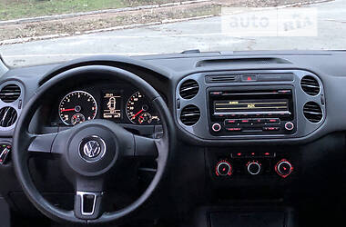 Внедорожник / Кроссовер Volkswagen Tiguan 2011 в Чернигове