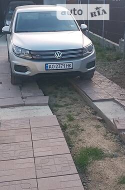 Унiверсал Volkswagen Tiguan 2013 в Ужгороді
