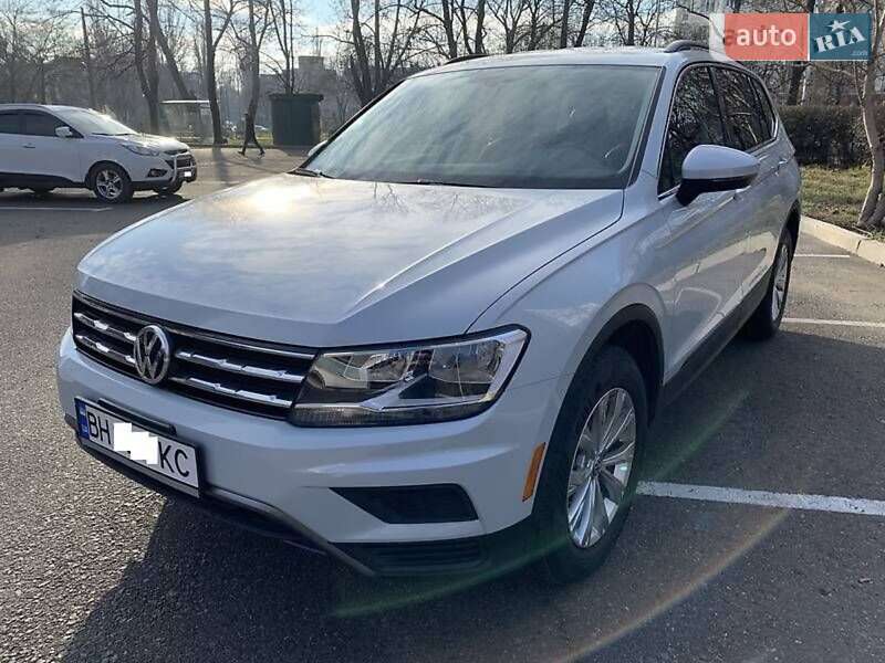 Внедорожник / Кроссовер Volkswagen Tiguan 2018 в Одессе