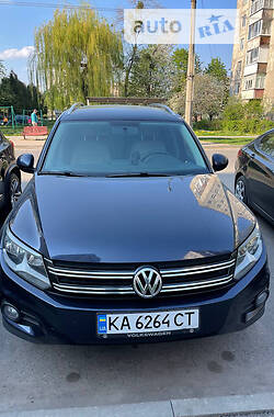 Позашляховик / Кросовер Volkswagen Tiguan 2012 в Києві