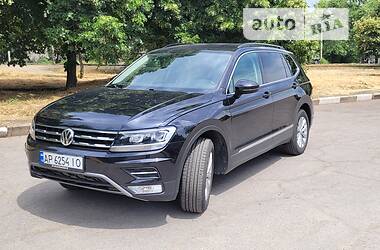 Внедорожник / Кроссовер Volkswagen Tiguan 2018 в Запорожье