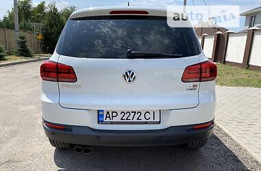 Позашляховик / Кросовер Volkswagen Tiguan 2016 в Запоріжжі