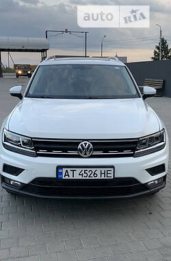 Позашляховик / Кросовер Volkswagen Tiguan 2017 в Івано-Франківську