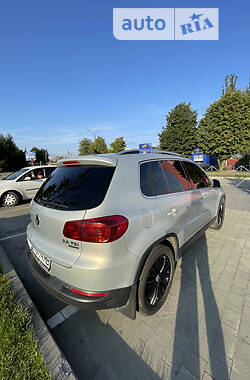 Внедорожник / Кроссовер Volkswagen Tiguan 2013 в Хмельницком