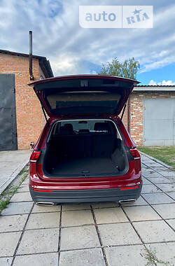 Внедорожник / Кроссовер Volkswagen Tiguan 2018 в Лебедине