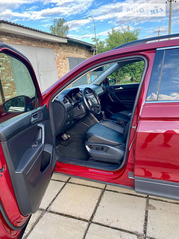 Внедорожник / Кроссовер Volkswagen Tiguan 2018 в Лебедине фото 12 Внедорожник / Кроссовер Volkswagen Tiguan 2018 в Лебедине