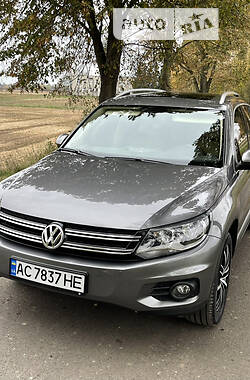 Внедорожник / Кроссовер Volkswagen Tiguan 2011 в Владимир-Волынском