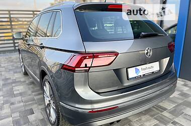 Внедорожник / Кроссовер Volkswagen Tiguan 2017 в Ровно