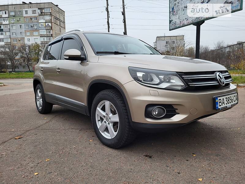 Внедорожник / Кроссовер Volkswagen Tiguan 2011 в Кропивницком