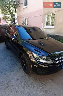 Хэтчбек Volkswagen Tiguan 2011 в 