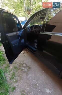 Хэтчбек Volkswagen Tiguan 2011 в 