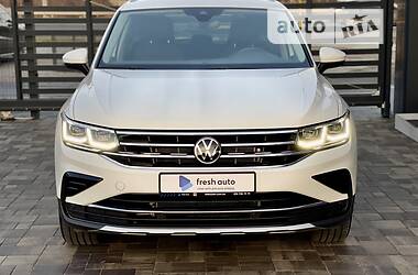 Позашляховик / Кросовер Volkswagen Tiguan 2021 в Рівному