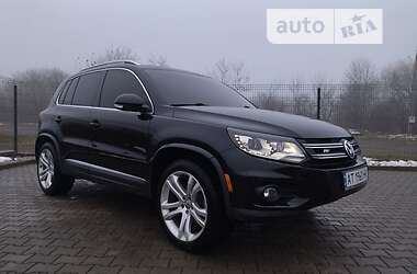 Позашляховик / Кросовер Volkswagen Tiguan 2013 в 