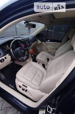 Позашляховик / Кросовер Volkswagen Tiguan 2013 в 