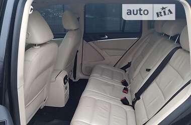 Позашляховик / Кросовер Volkswagen Tiguan 2013 в 