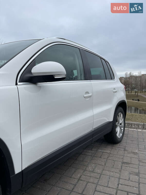 Внедорожник / Кроссовер Volkswagen Tiguan 2013 в Киеве