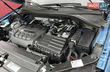 Внедорожник / Кроссовер Volkswagen Tiguan 2019 в 