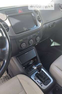 Позашляховик / Кросовер Volkswagen Tiguan 2007 в 