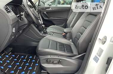 Позашляховик / Кросовер Volkswagen Tiguan 2018 в 