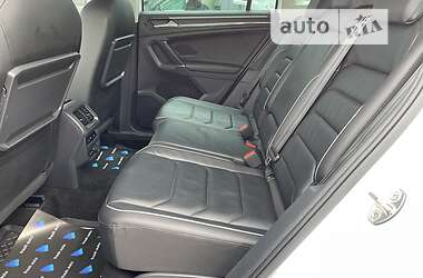 Позашляховик / Кросовер Volkswagen Tiguan 2018 в 