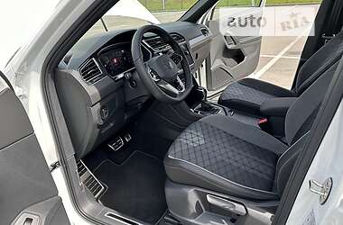 Позашляховик / Кросовер Volkswagen Tiguan 2023 в 