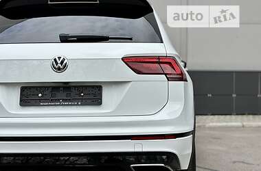 Внедорожник / Кроссовер Volkswagen Tiguan 2020 в 