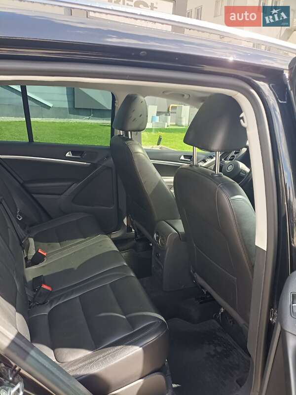 Внедорожник / Кроссовер Volkswagen Tiguan 2011 в Бродах