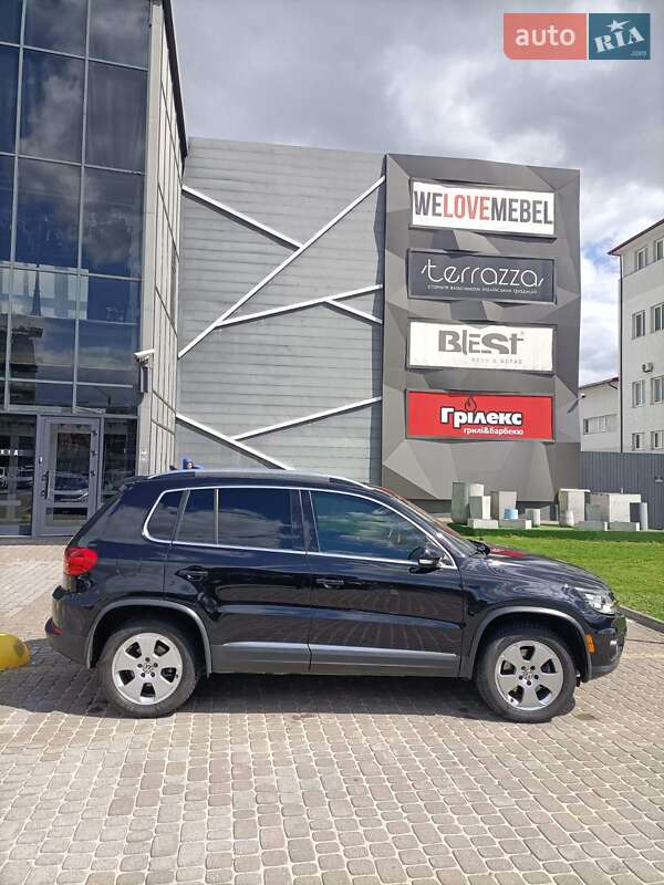 Внедорожник / Кроссовер Volkswagen Tiguan 2011 в Бродах
