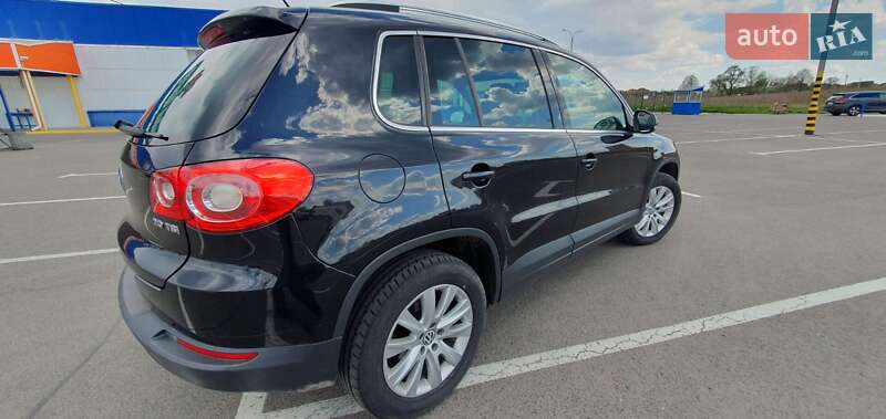 Внедорожник / Кроссовер Volkswagen Tiguan 2009 в Луцке