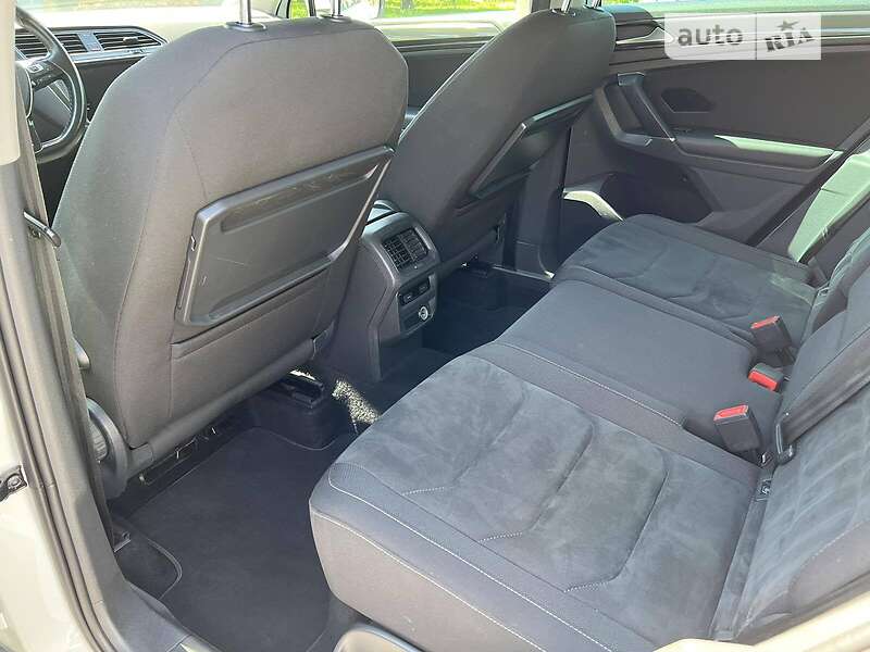 Внедорожник / Кроссовер Volkswagen Tiguan 2017 в Мукачево