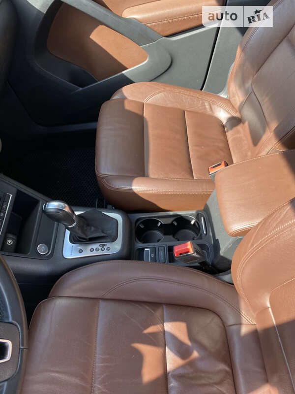 Внедорожник / Кроссовер Volkswagen Tiguan 2014 в Казатине