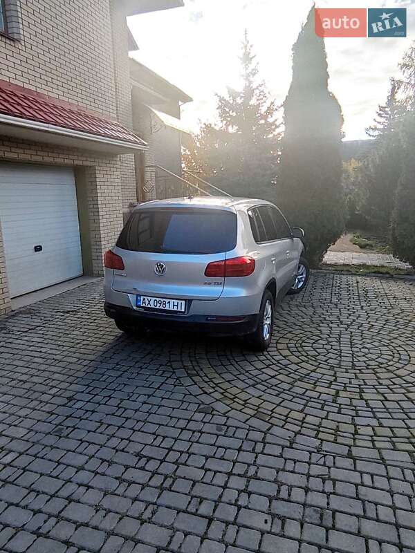 Внедорожник / Кроссовер Volkswagen Tiguan 2014 в Харькове