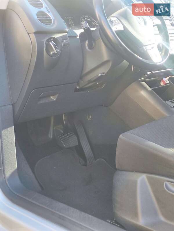 Внедорожник / Кроссовер Volkswagen Tiguan 2014 в Харькове