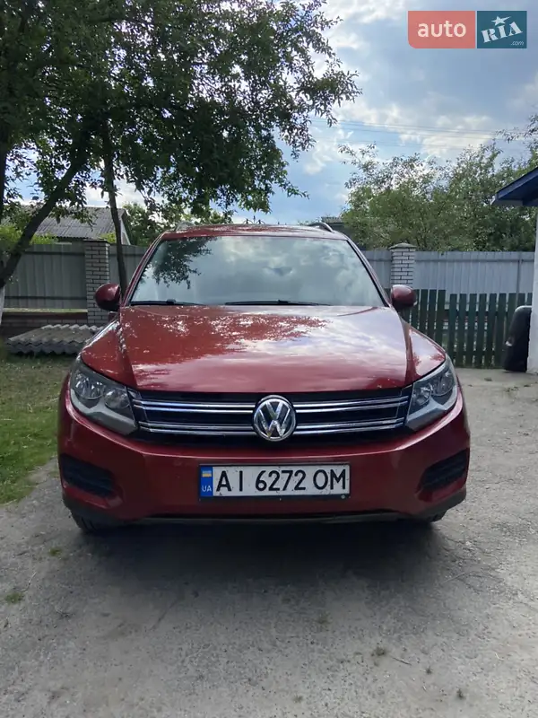 Внедорожник / Кроссовер Volkswagen Tiguan 2015 в 