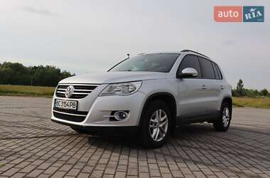 Внедорожник / Кроссовер Volkswagen Tiguan 2011 в 
