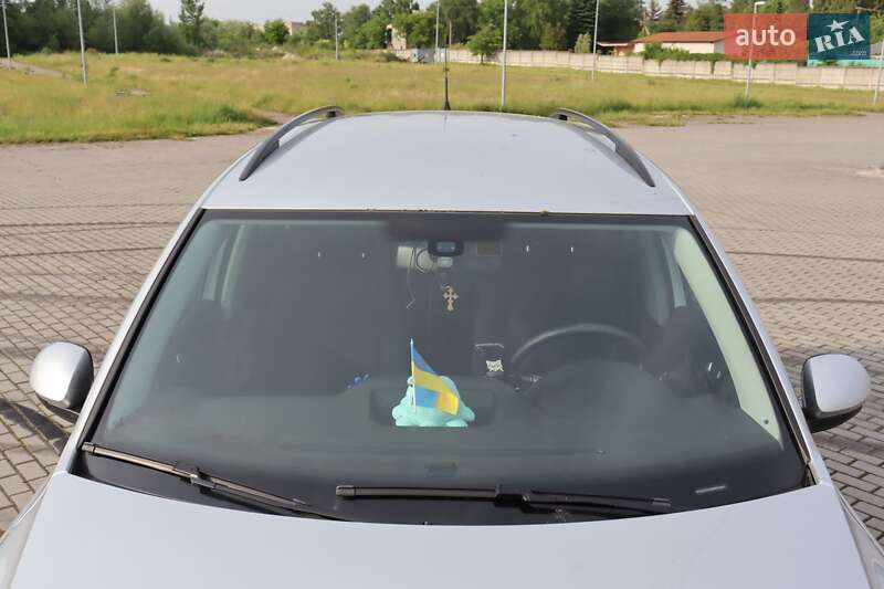 Внедорожник / Кроссовер Volkswagen Tiguan 2011 в Львове