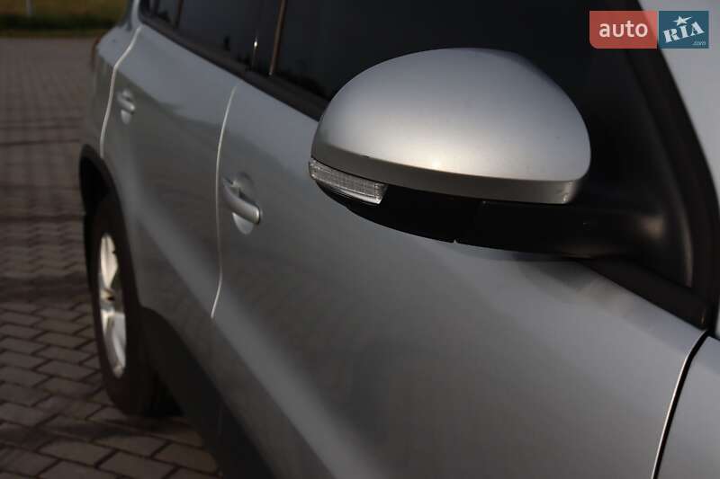 Внедорожник / Кроссовер Volkswagen Tiguan 2011 в Львове