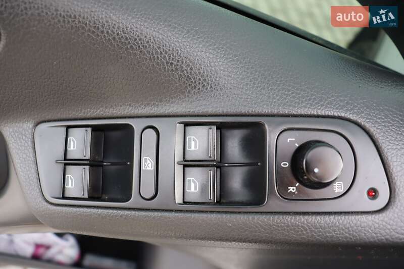 Внедорожник / Кроссовер Volkswagen Tiguan 2011 в Львове