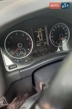 Внедорожник / Кроссовер Volkswagen Tiguan 2012 в 