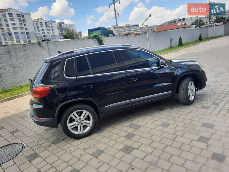 Внедорожник / Кроссовер Volkswagen Tiguan 2012 в Ивано-Франковске