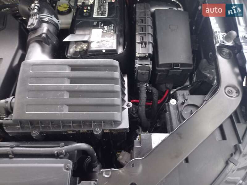 Внедорожник / Кроссовер Volkswagen Tiguan 2021 в Черновцах