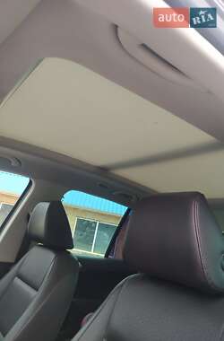 Внедорожник / Кроссовер Volkswagen Tiguan 2010 в 