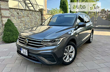 Внедорожник / Кроссовер Volkswagen Tiguan 2022 в Тернополе