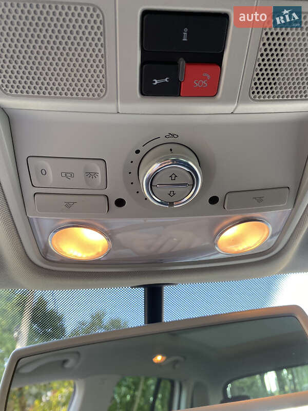 Внедорожник / Кроссовер Volkswagen Tiguan 2017 в Софиевской Борщаговке