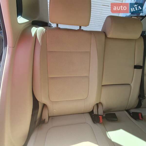 Внедорожник / Кроссовер Volkswagen Tiguan 2015 в Каменец-Подольском