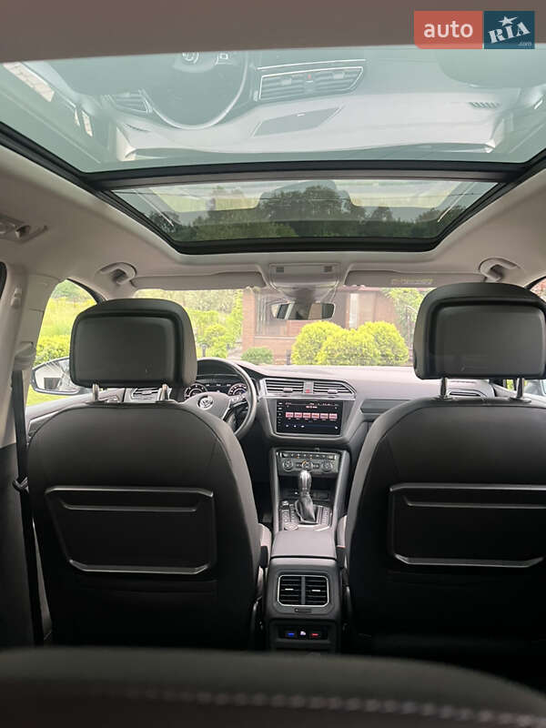 Позашляховик / Кросовер Volkswagen Tiguan 2017 в Чернівцях