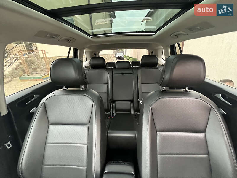 Внедорожник / Кроссовер Volkswagen Tiguan 2018 в Львове