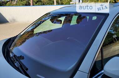 Позашляховик / Кросовер Volkswagen Tiguan 2016 в 