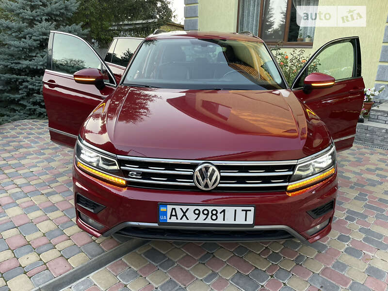 Внедорожник / Кроссовер Volkswagen Tiguan 2018 в Харькове