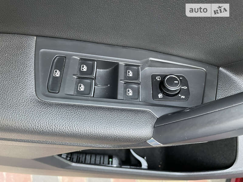 Внедорожник / Кроссовер Volkswagen Tiguan 2018 в Харькове